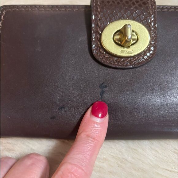 Vintage Coach Dark Brown Leather Wallet with Gold Turnlock - Picture 2 of 9